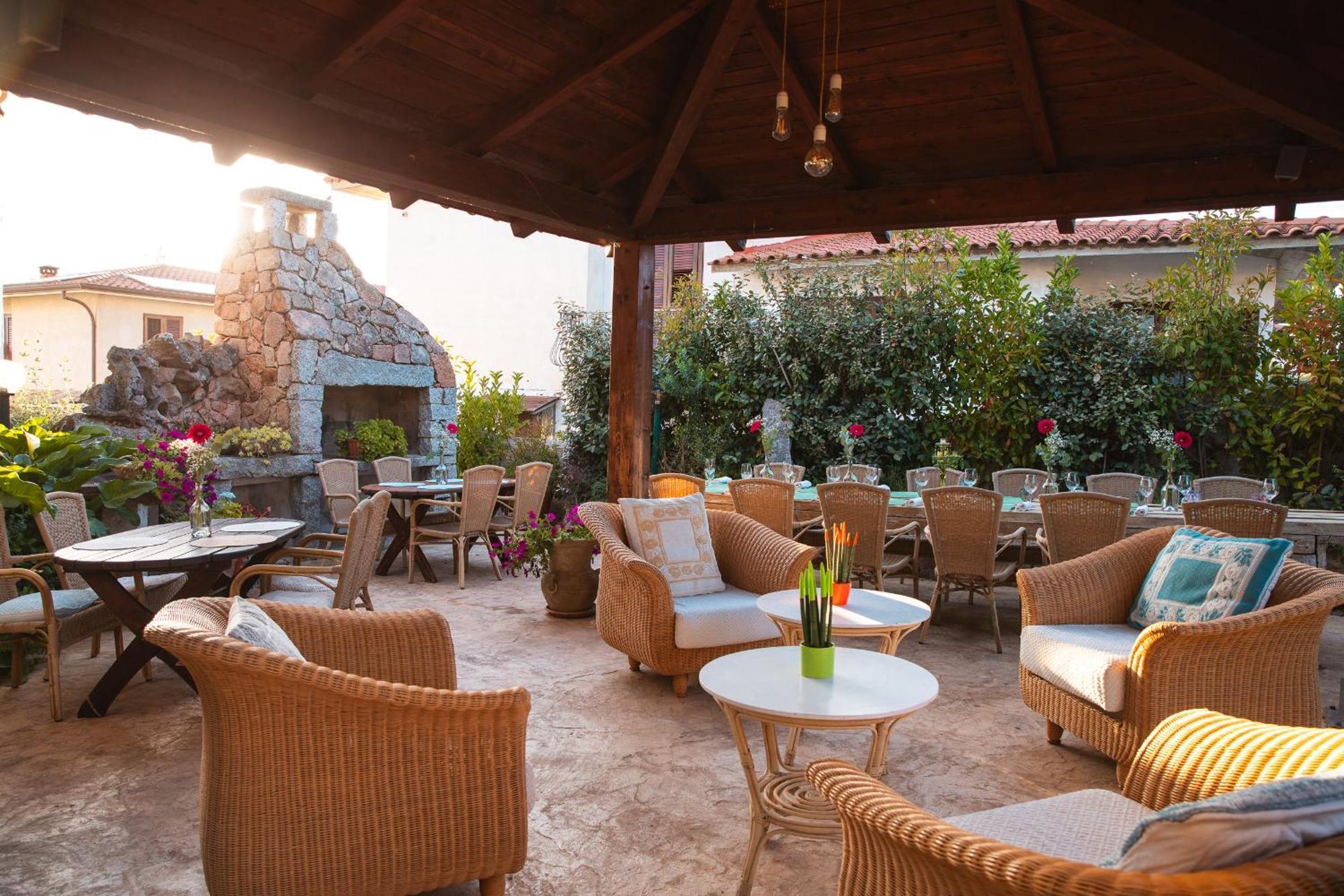Hotel Ristorante S'Astore Benetutti Екстериор снимка