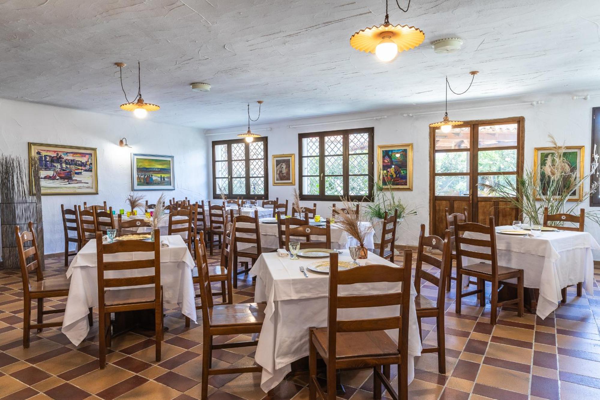 Hotel Ristorante S'Astore Benetutti Екстериор снимка