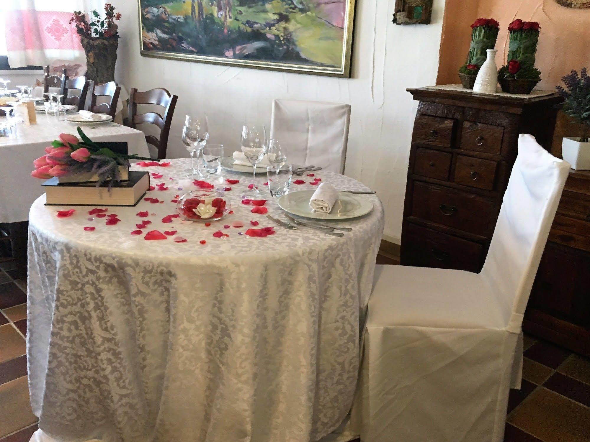 Hotel Ristorante S'Astore Benetutti Екстериор снимка